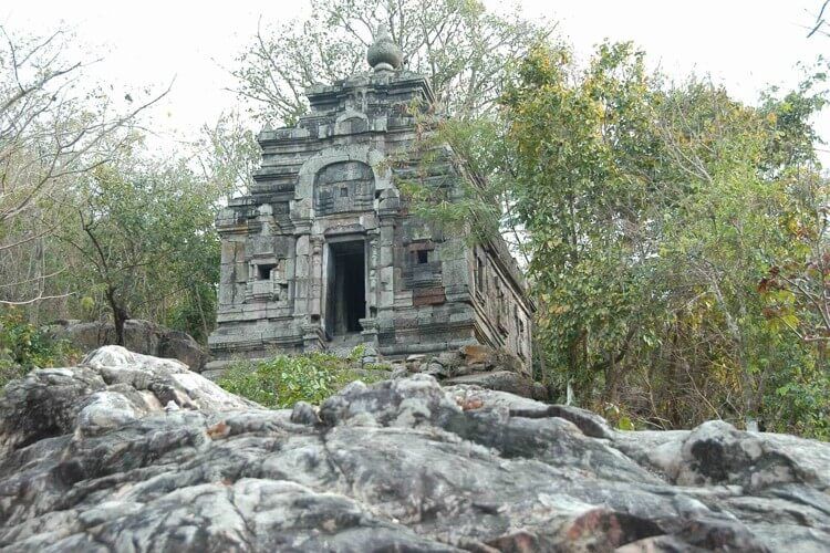 Wat Phnom Robath